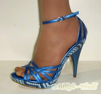 Glänzende Sandalette Fernanda blau