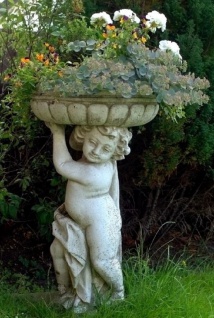 Casa Padrino Jugendstil Skulptur mit Blumentopf Ø 50 x H. 86 cm - Pflanzentopf - Gartendeko - Special!