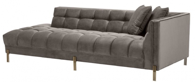 Casa Padrino Luxus Lounge Sofa Grau - Greige / Messingfarben 223 x 95 x H. 68 cm - Rechtsseitiges Wohnzimmer Sofa mit edlem Samtsoff und 2 Kissen