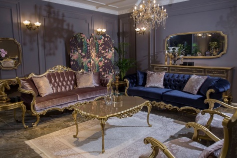 Casa Padrino Luxus Barock Samt Sofa Royalblau / Gold 240 x 82 x H. 83 cm - Prunkvolles Wohnzimmer Sofa mit dekorativen Kissen - Wohnzimmer Möbel im Barockstil - Vorschau 2