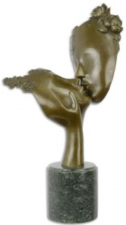 Casa Padrino Luxus Bronze Skulptur küssende Gesichter Bronze / Schwarz 30 x 23, 7 x H. 53, 6 cm - Bronzefigur mit Marmorsockel - Deko Accessoires