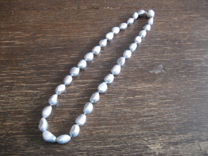 Unikat Perlenkette Perlencollier Perlen Flats AAAA grau 13 mm Kugelschließe NEU