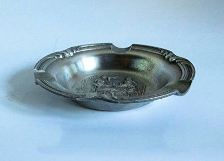 WOHNAMBIENTE Zinn-Aschenbecher Art.-Nr.: 1-170 Maße: d max. 14 cm, h= 2, 5 cm,