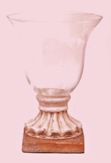 WOHNAMBIENTE Vase mit Keramikfuß Art.-Nr.: 61321 Maße: Sockelplatte 9, 0 x 9, 0 cm, Gesamthöhe 27 cm, d max.= 19, 5 cm