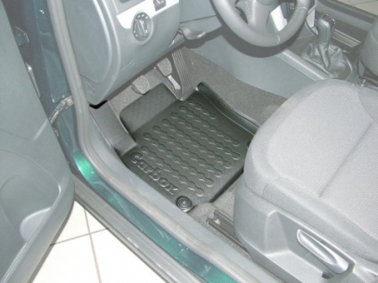 Carbox FLOOR Fußraumschale Gummimatte Fußmatte für Skoda Yeti vorne links