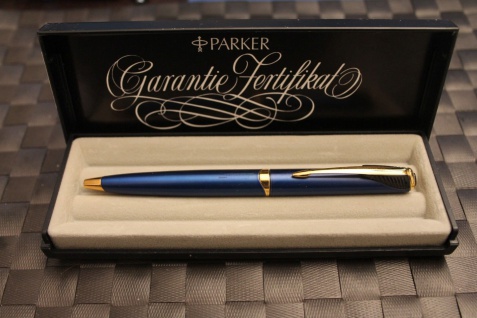 Parker Kugelschreiber, Oberfläche blau, satiniert, in OVP